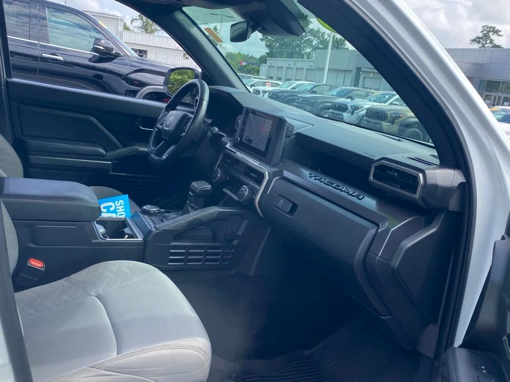 2024 Toyota Tacoma SR5 - Photo 18