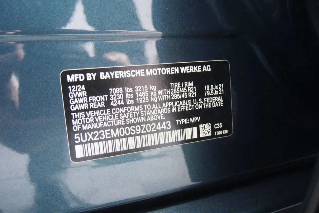 Certified Used 2025 Blue Ridge Mountain Metallic BMW xDrive40i image 28