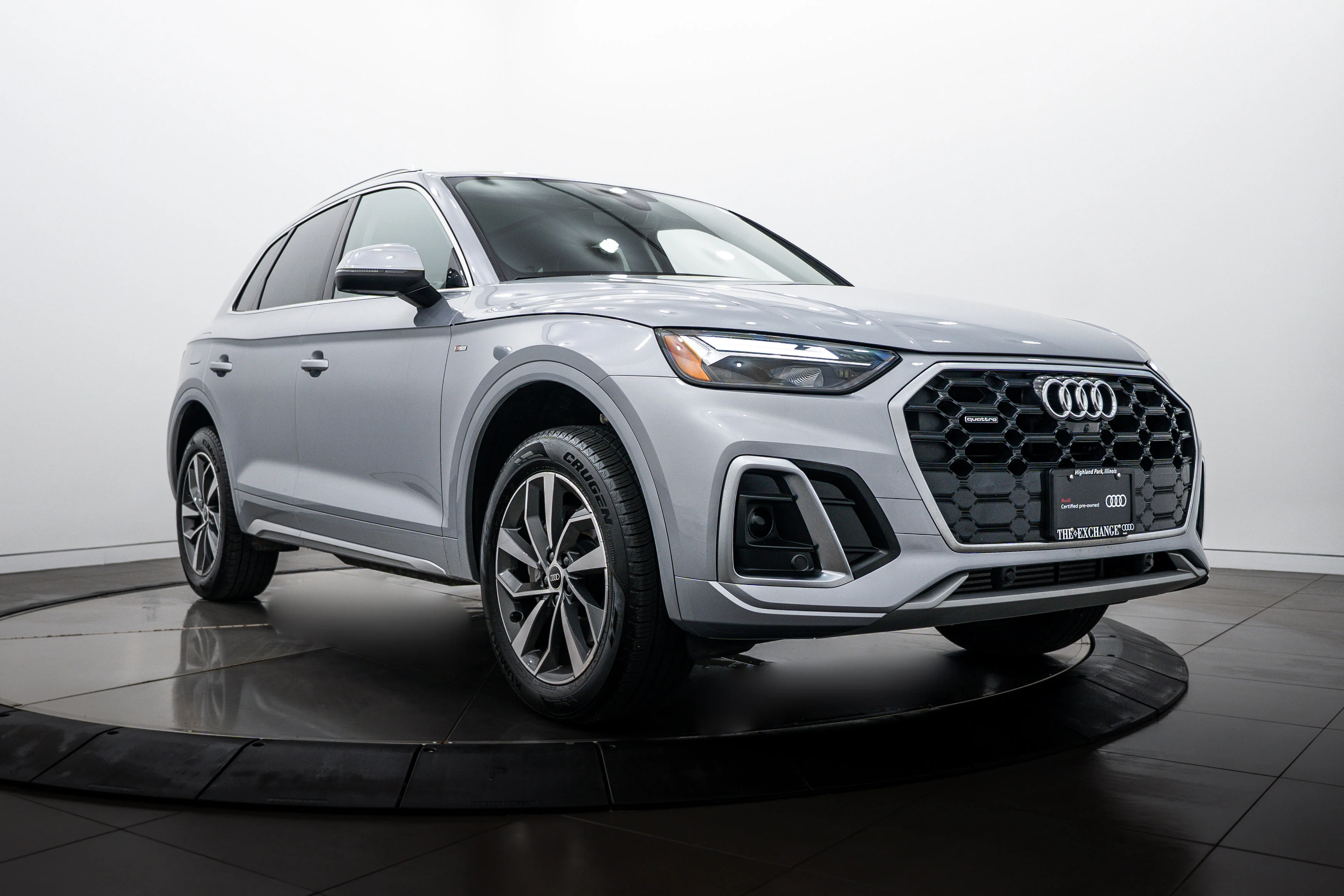 2023 Audi Q5 45 Premium Plus's photo