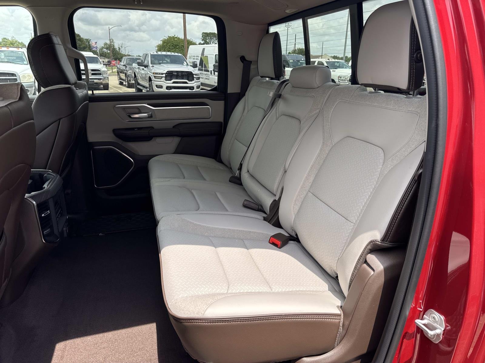 New 2026 Molten Red Pearl-Coat Exterior Paint RAM Laramie image 7