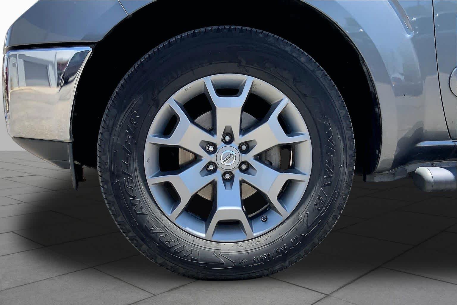 Used 2019 Gun Metallic Nissan SL image 9