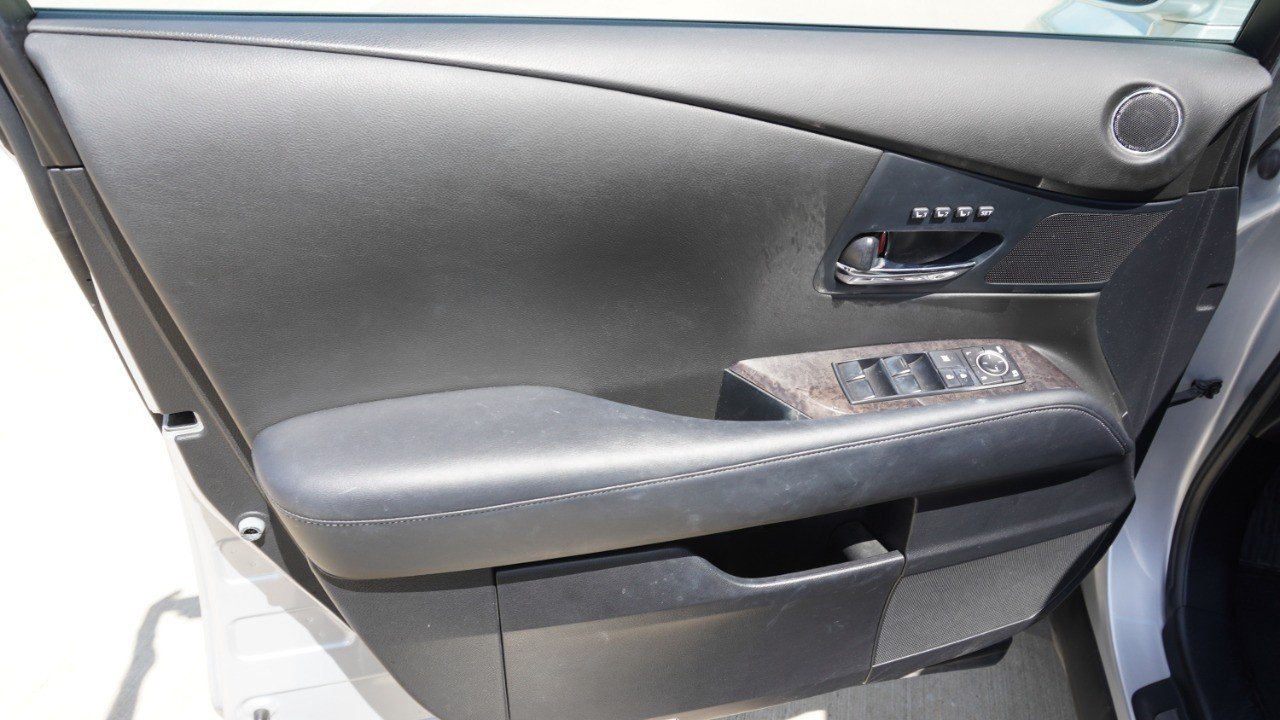 Used 2015 Silver Lexus  image 16
