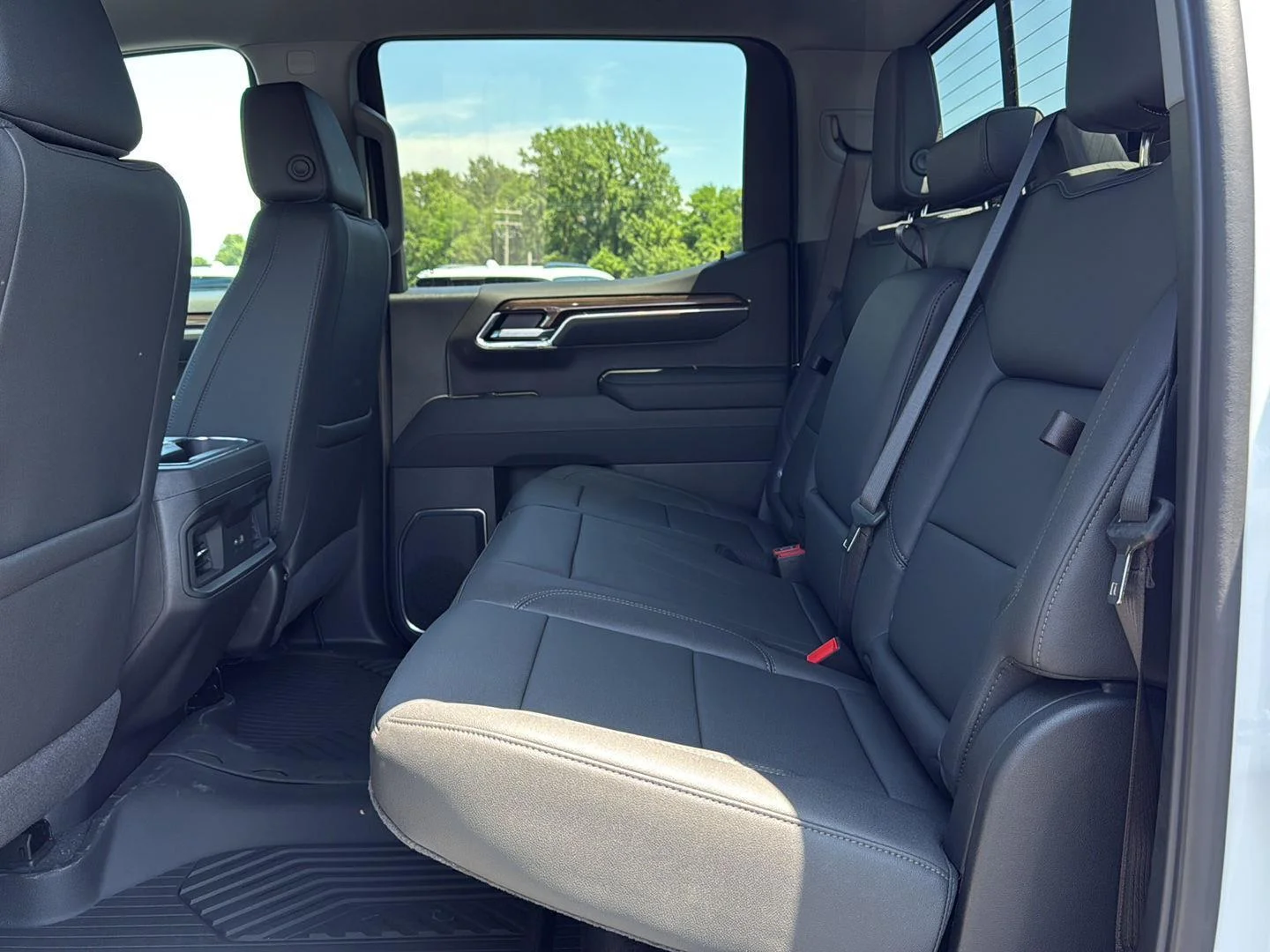 New 2026 Summit White Chevrolet LT Trail Boss image 11