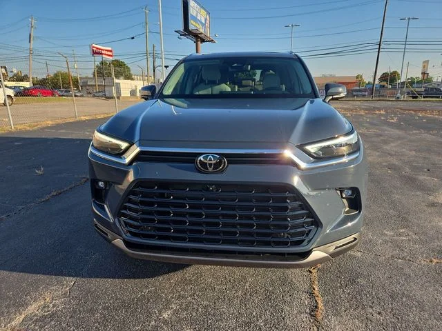 Used 2026 White Toyota Platinum image 3