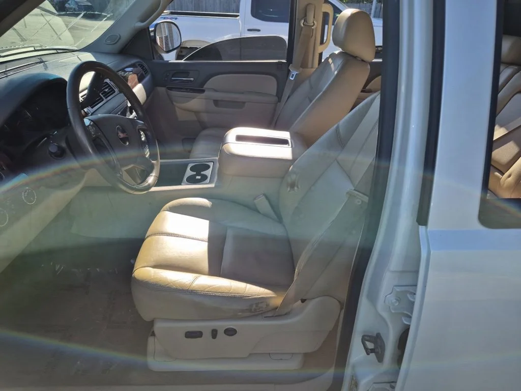 Used 2011 White GMC SLT image 12