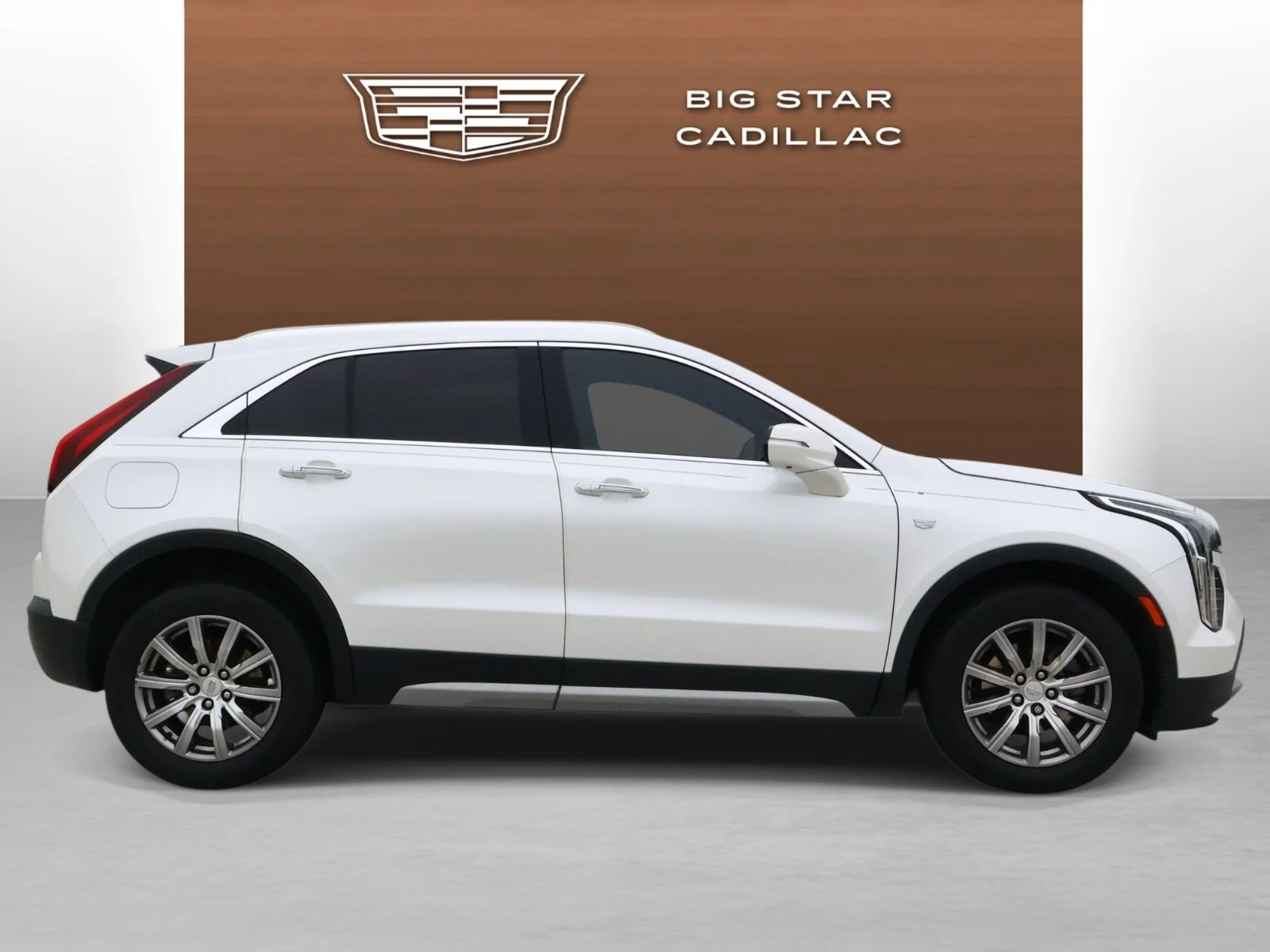 Certified Used 2022 Crystal White Tricoat Cadillac Premium Luxury image 5