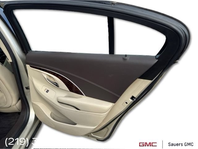 Used 2016 SPARKLING SILVER METALLIC Buick Base image 19