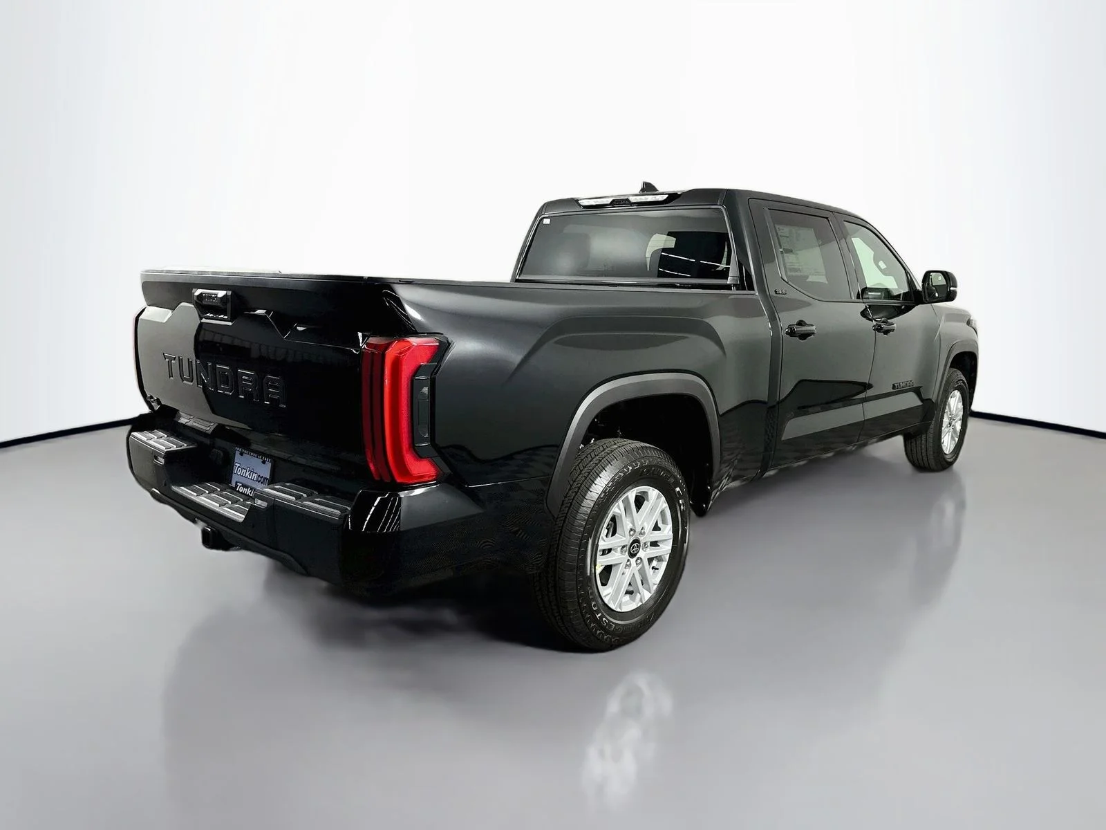 New 2026 Midnight Black Metallic Toyota  SR5 image 7