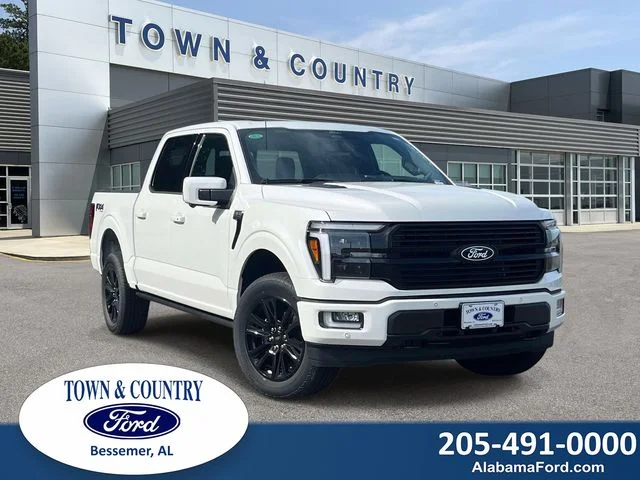 New 2026 Star White Metallic Tri-Coat Ford Platinum image 1