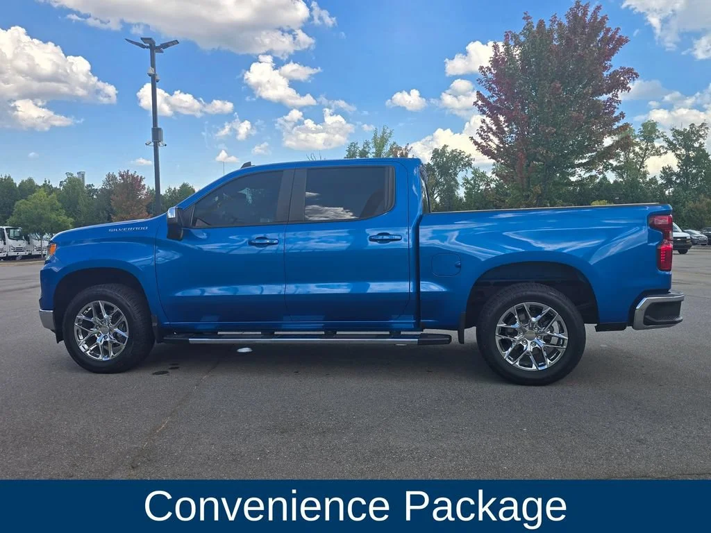 Used 2022 GLACIER BLUE METALLIC Chevrolet LT image 4