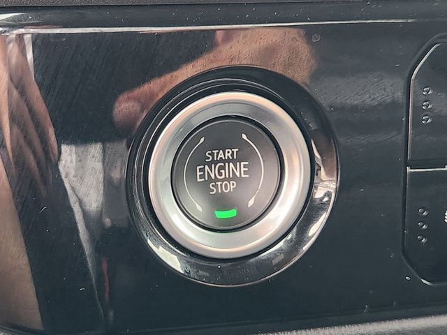 Used 2023 Black Chevrolet LT image 20