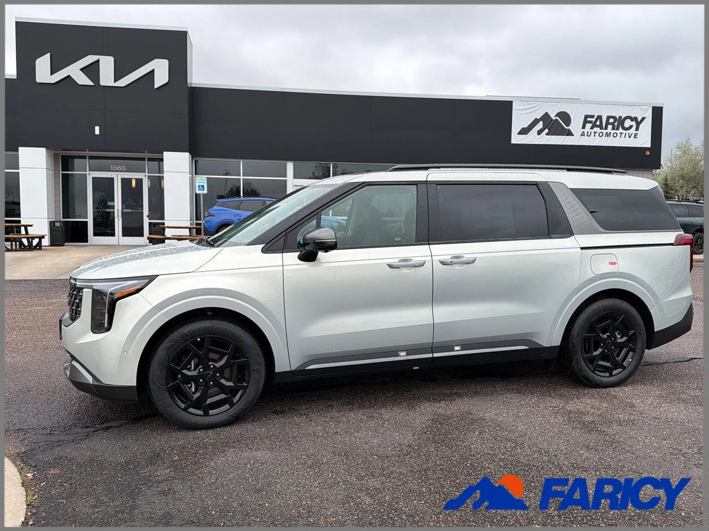 2026 Kia Sedona SX Prestige HEV's photo