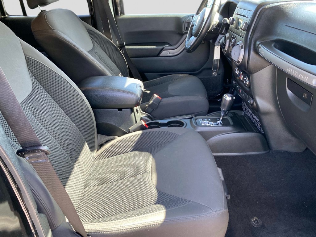 Used 2017 Black Jeep Unlimited Sport image 23