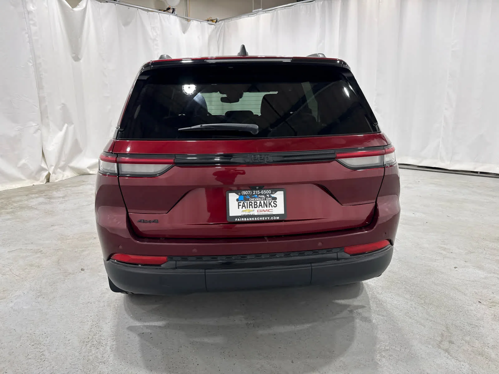 Used 2023 Red Jeep Altitude 4x4 image 4