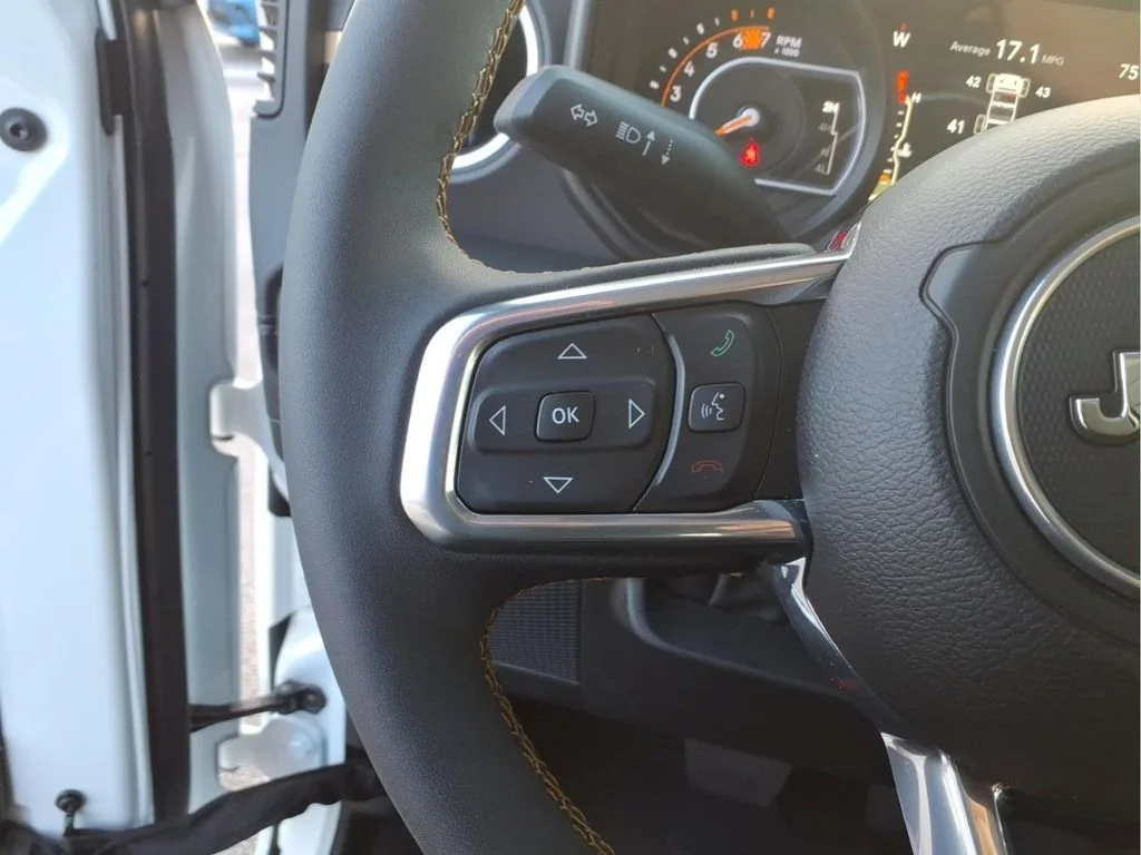 Used 2024 White Jeep Sahara image 25