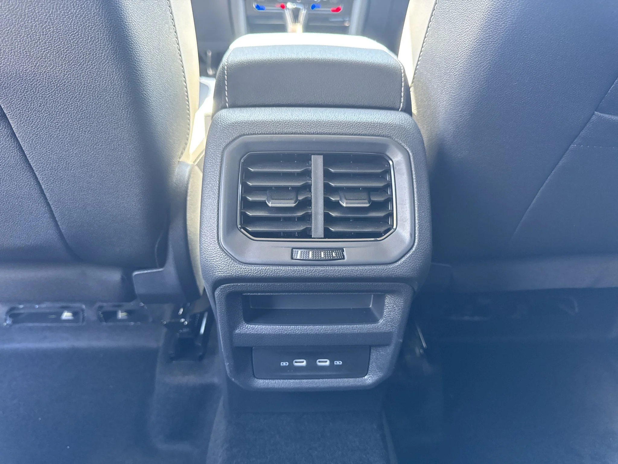 New 2027 Monument Gray Volkswagen SE image 30