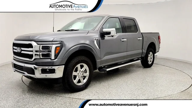 2025 Ford F-150 LARIAT 4WD SuperCrew 5.5' Box w/ 5.0L V8 Engine