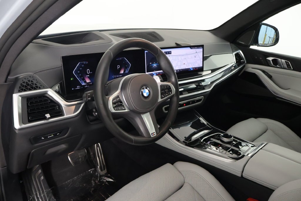 Certified Used 2026 Brooklyn Grey Metallic BMW xDrive40i image 7