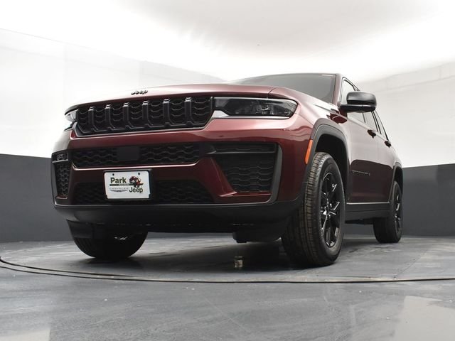 New 2026 Velvet Red Pearl-Coat Exterior Paint Jeep Altitude image 20