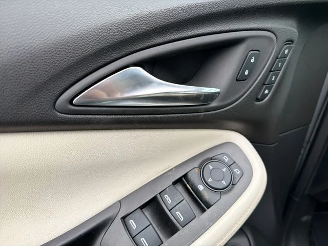 Used 2024 Gray Buick Avenir image 22