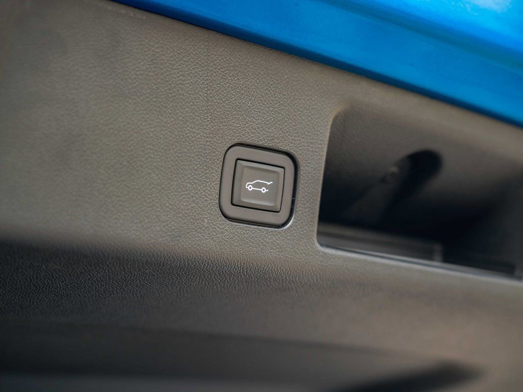 2025 Chevrolet Equinox EV RS - Photo 59