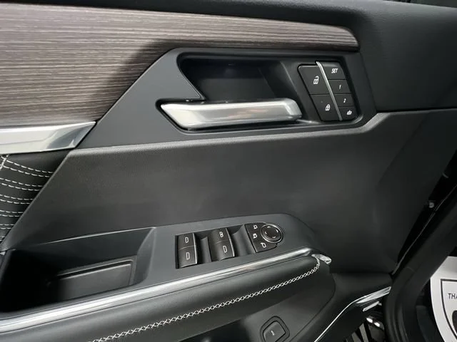 2027 GMC Acadia Denali - Photo 25