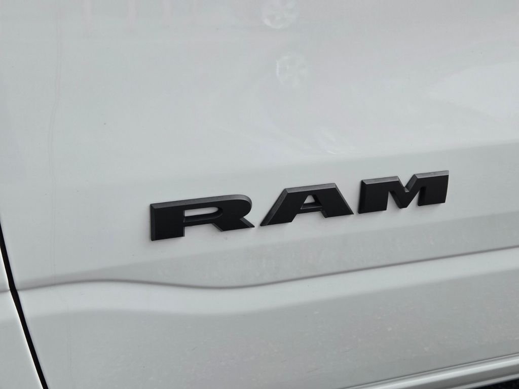 Certified Used 2024 White Ram Big Horn/Lone Star image 5