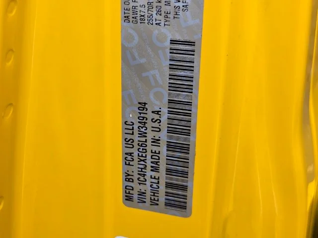 Used 2020  Jeep Unlimited Sahara image 14