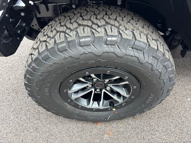 New 2027 Black Clearcoat Jeep Rubicon X image 32