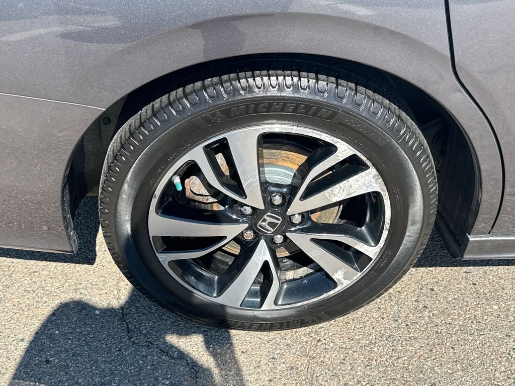 Used 2018 Gray Honda Elite image 49