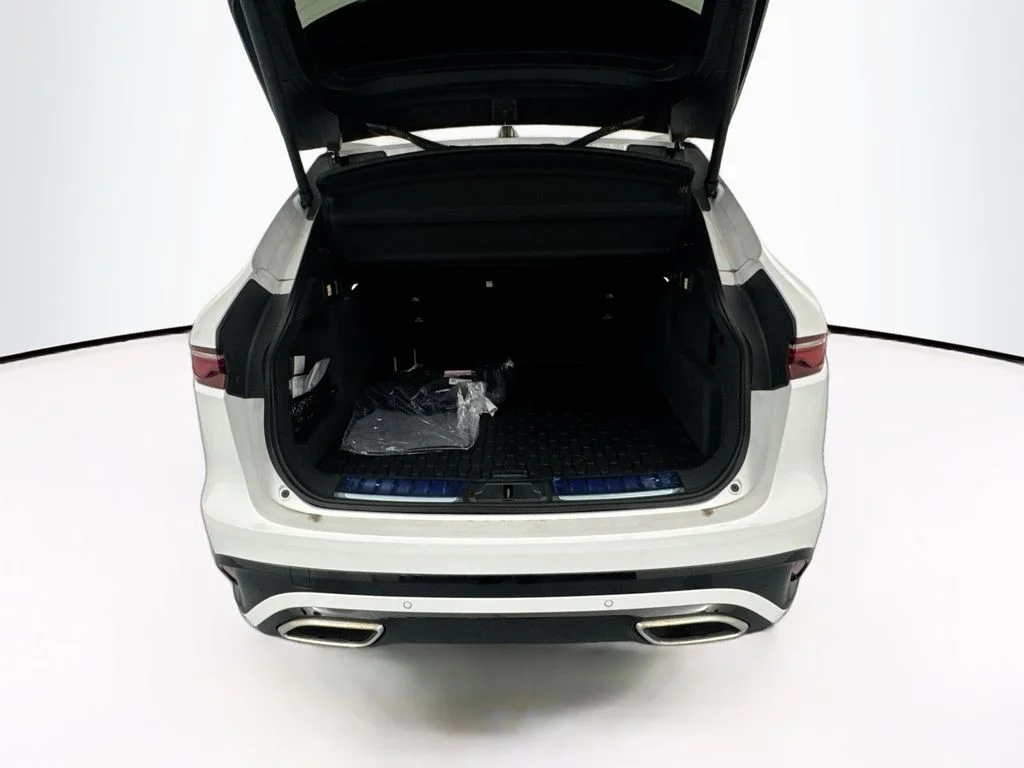 2026 Jaguar F-Pace R-Dynamic S - Photo 27