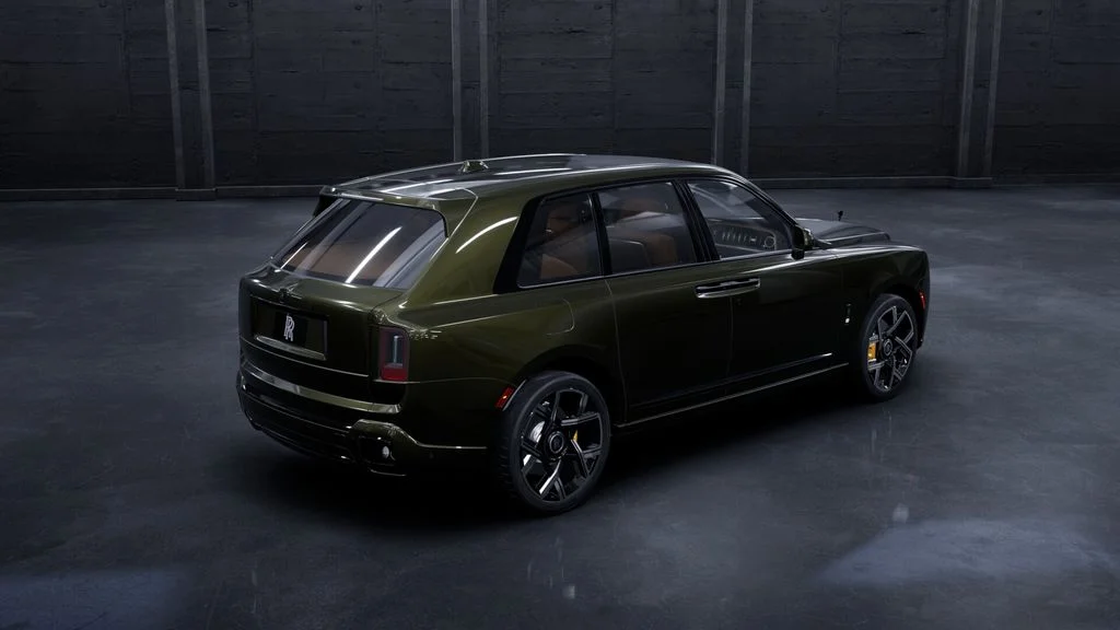 New 2027 Green Rolls-Royce Black Badge image 3