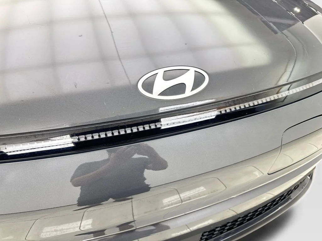 Used 2024 Gray Hyundai SEL image 25