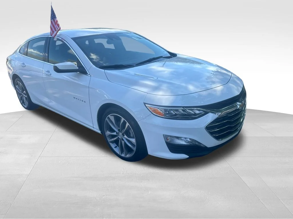 Used 2024 White Chevrolet LT image 35