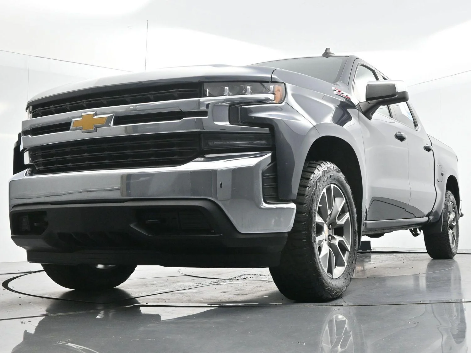 Used 2021 Shadow Gray Metallic Chevrolet LT image 47