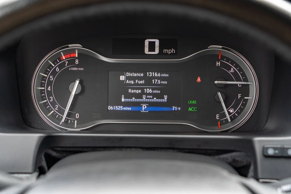 Used 2016 White Honda Elite image 16