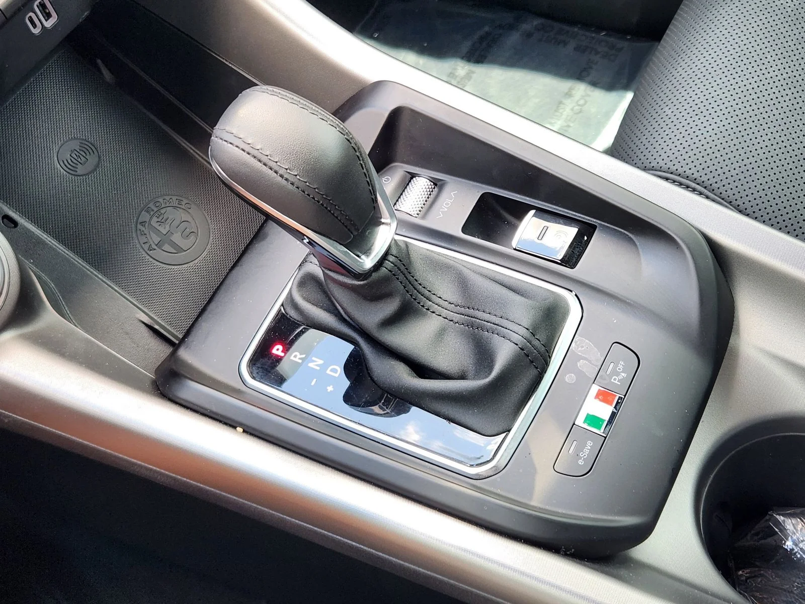 Used 2024 White Alfa Romeo Veloce image 20