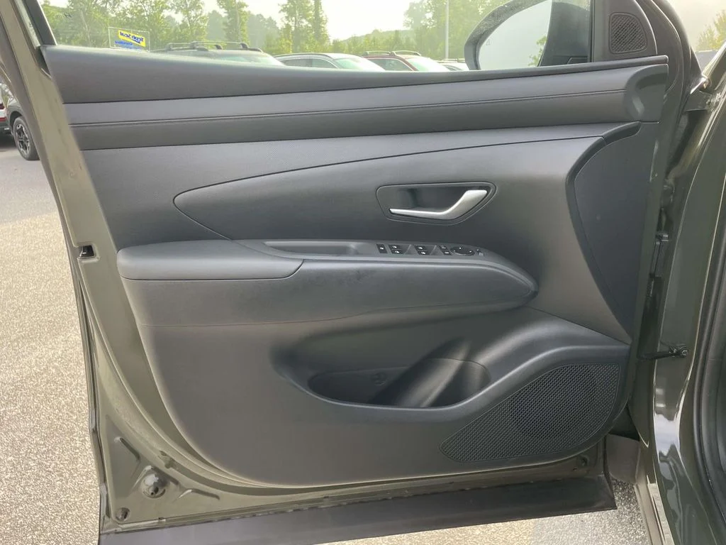Used 2026 Rockwood Green Hyundai SEL image 5