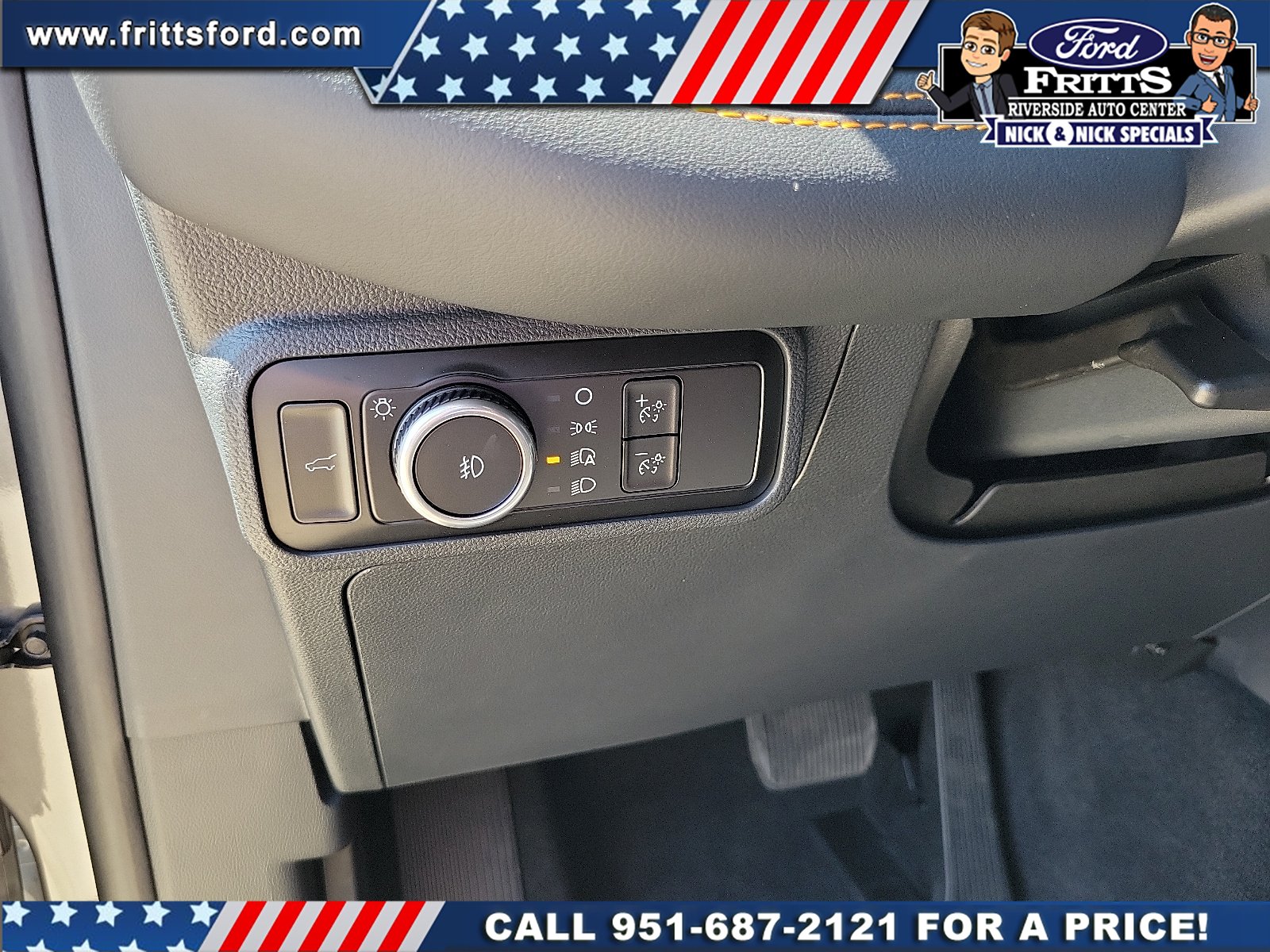 New 2026 Carbonized Gray Metallic Ford Tremor® image 13