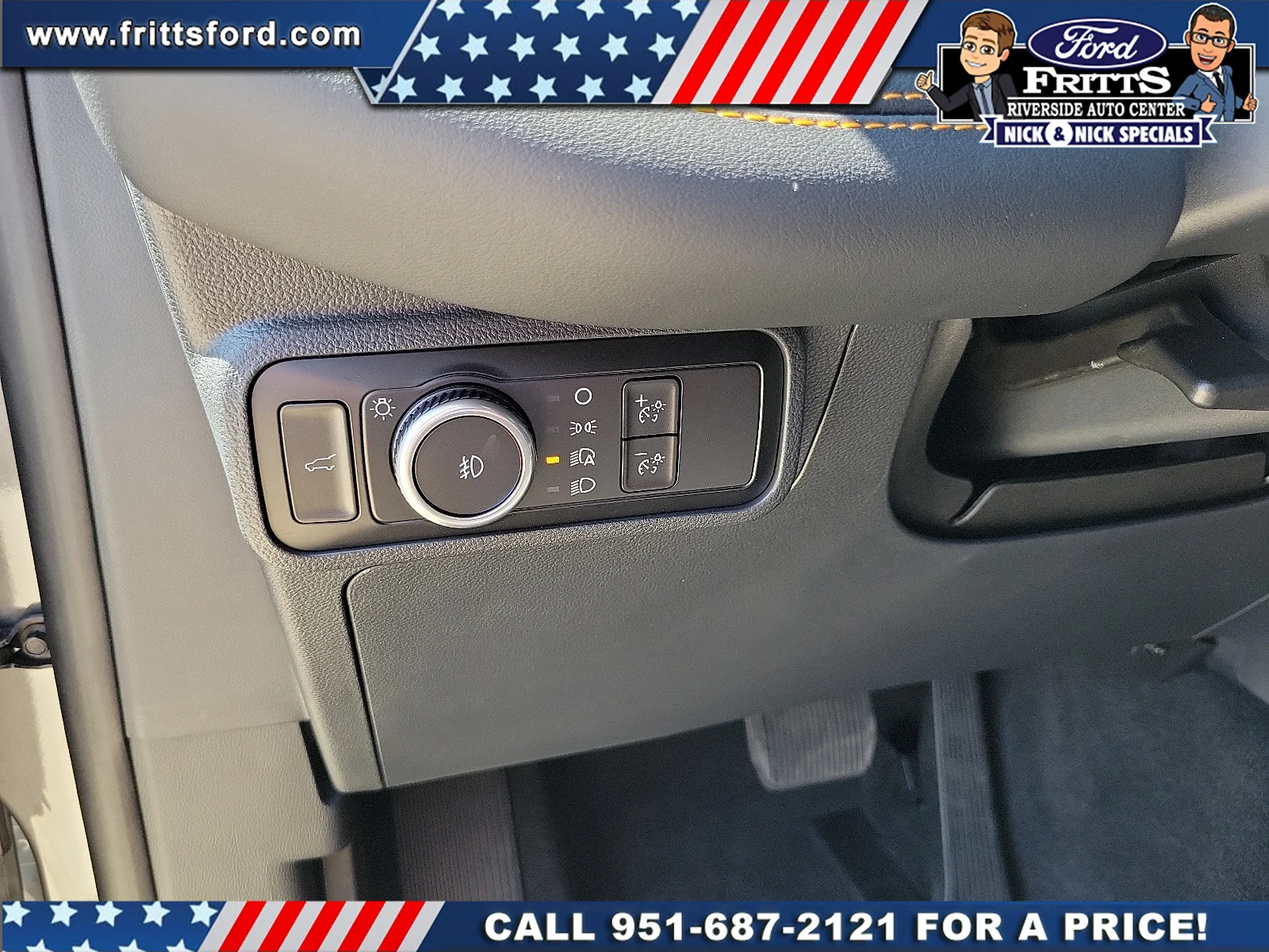 New 2026 Carbonized Gray Metallic Ford Tremor® image 13