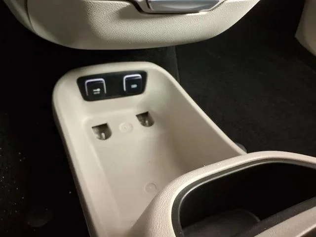 Used 2017 White Chrysler Touring L Plus image 25