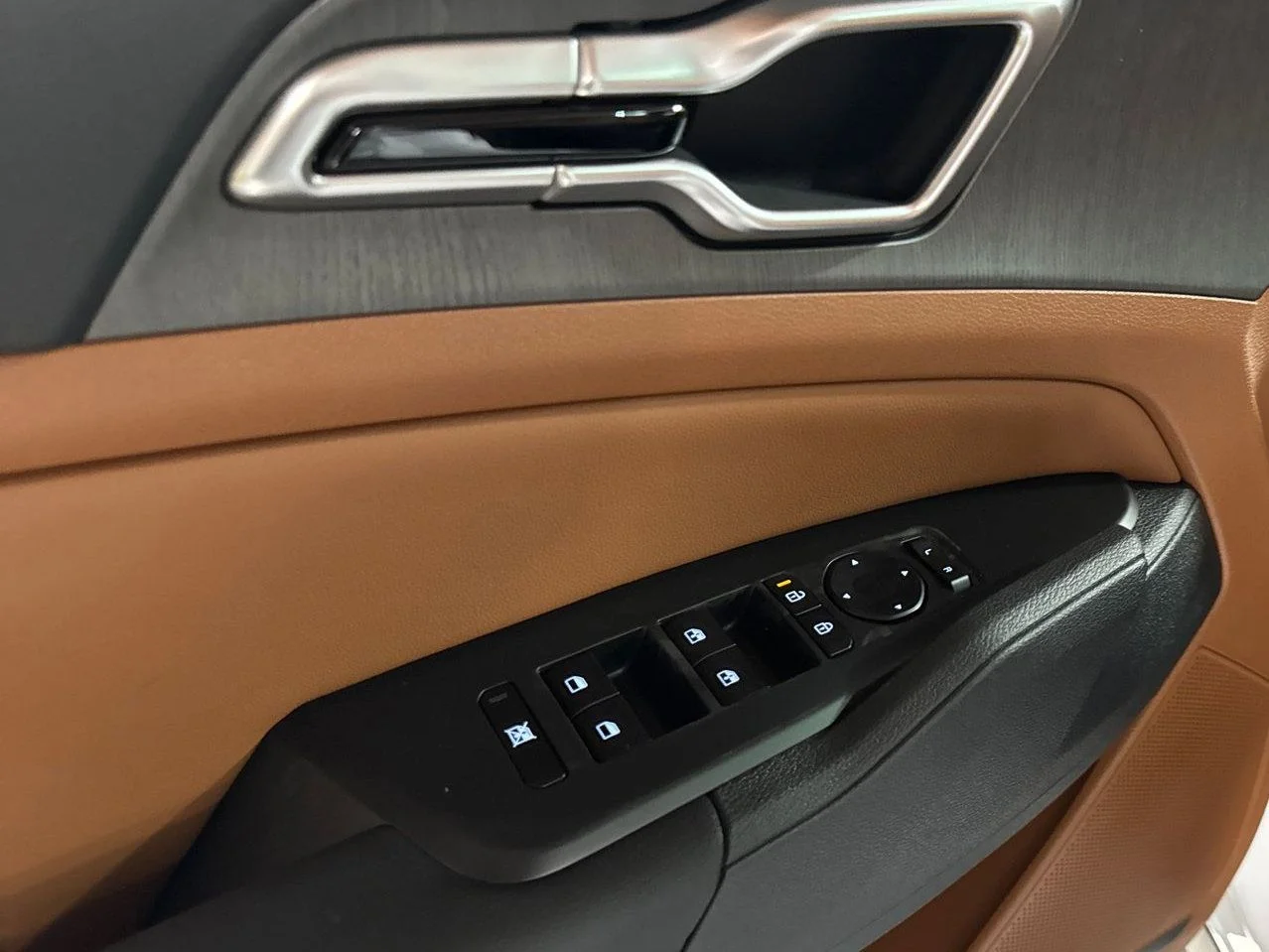 New 2026 Wolf Gray Kia X-Line image 15