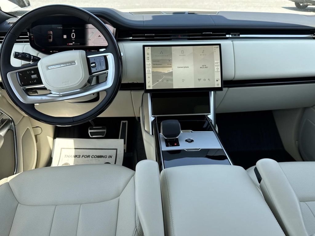 2025 Land Rover Range Rover SE - Photo 2