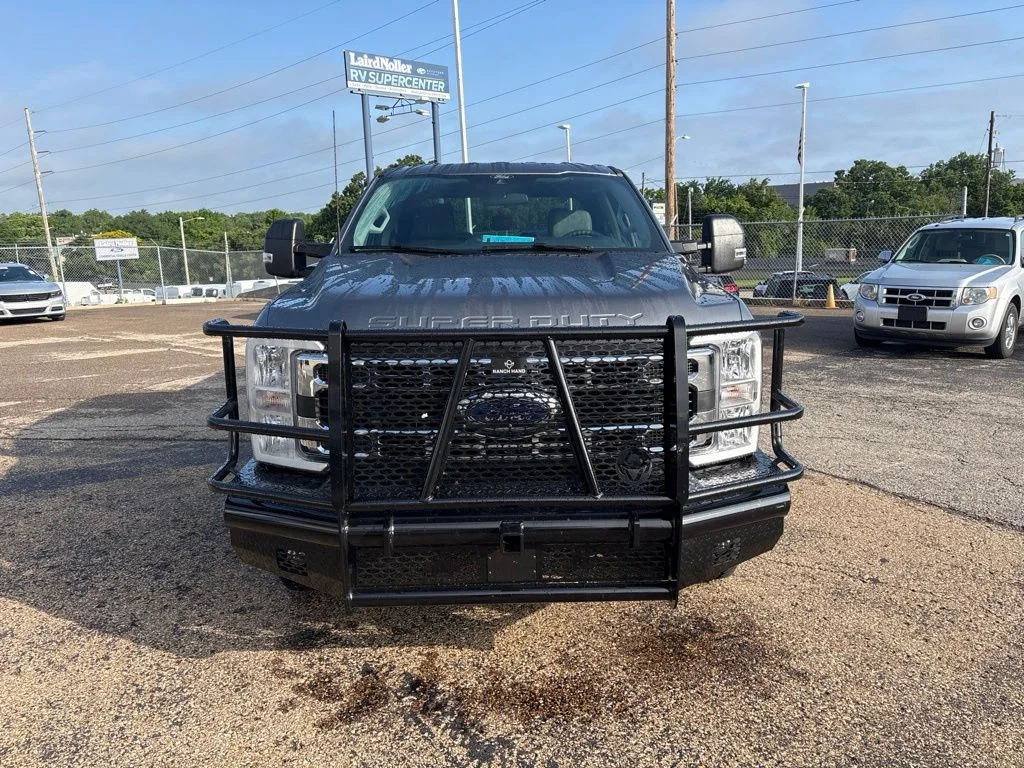 Used 2025 Gray Metallic Ford XLT image 2