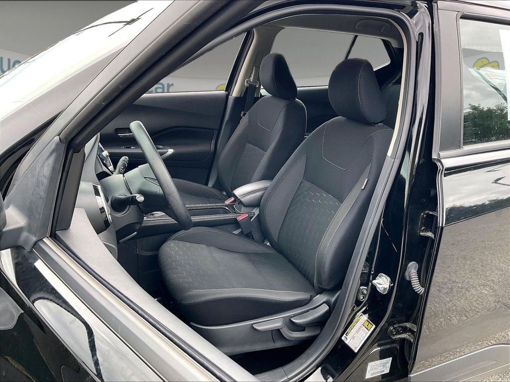 Used 2024 Super Black Nissan SV image 9