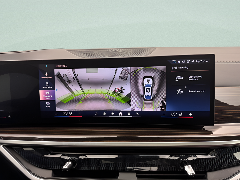 Used 2025 White Metallic BMW xDrive40i image 24