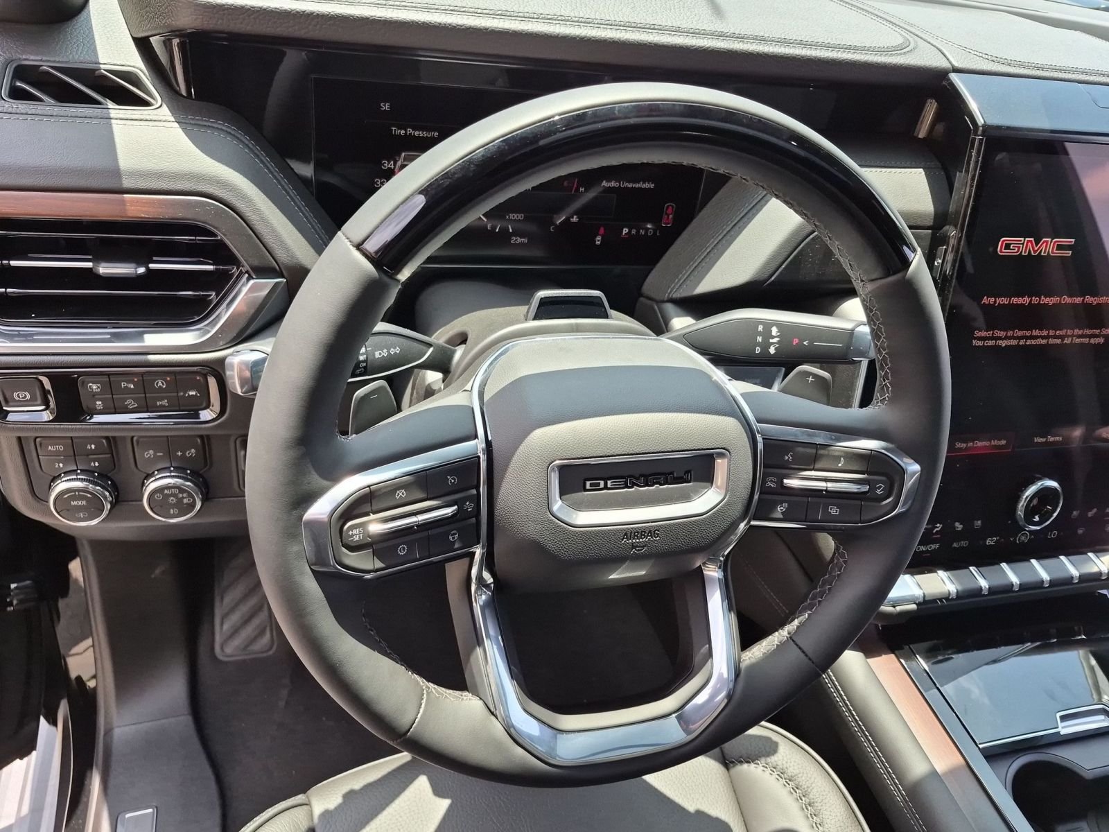 2026 GMC Yukon XL Denali - Photo 17