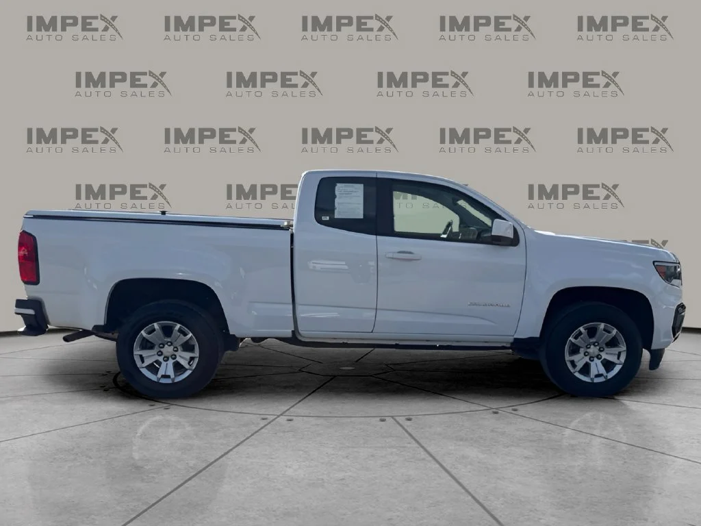 Used 2022 White Chevrolet LT image 6