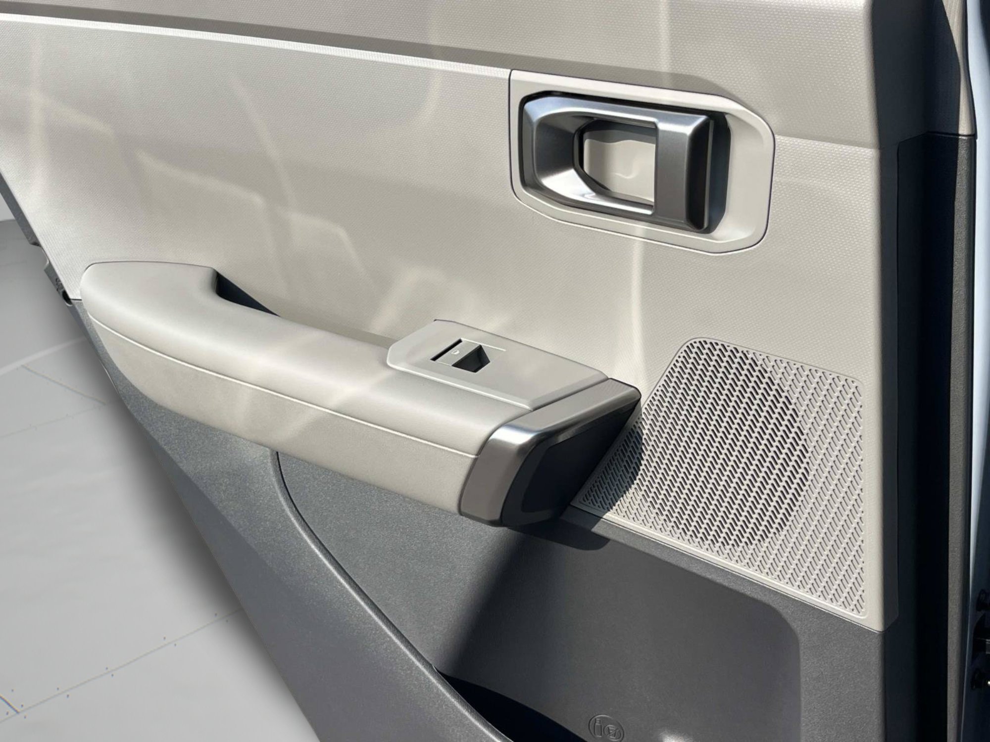 New 2027 Pale Gray Kia X-Line S image 36