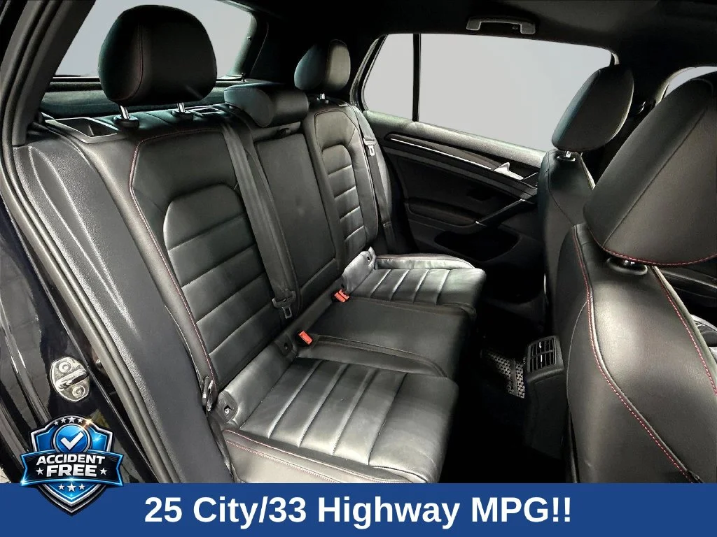 Used 2016  Volkswagen  image 27